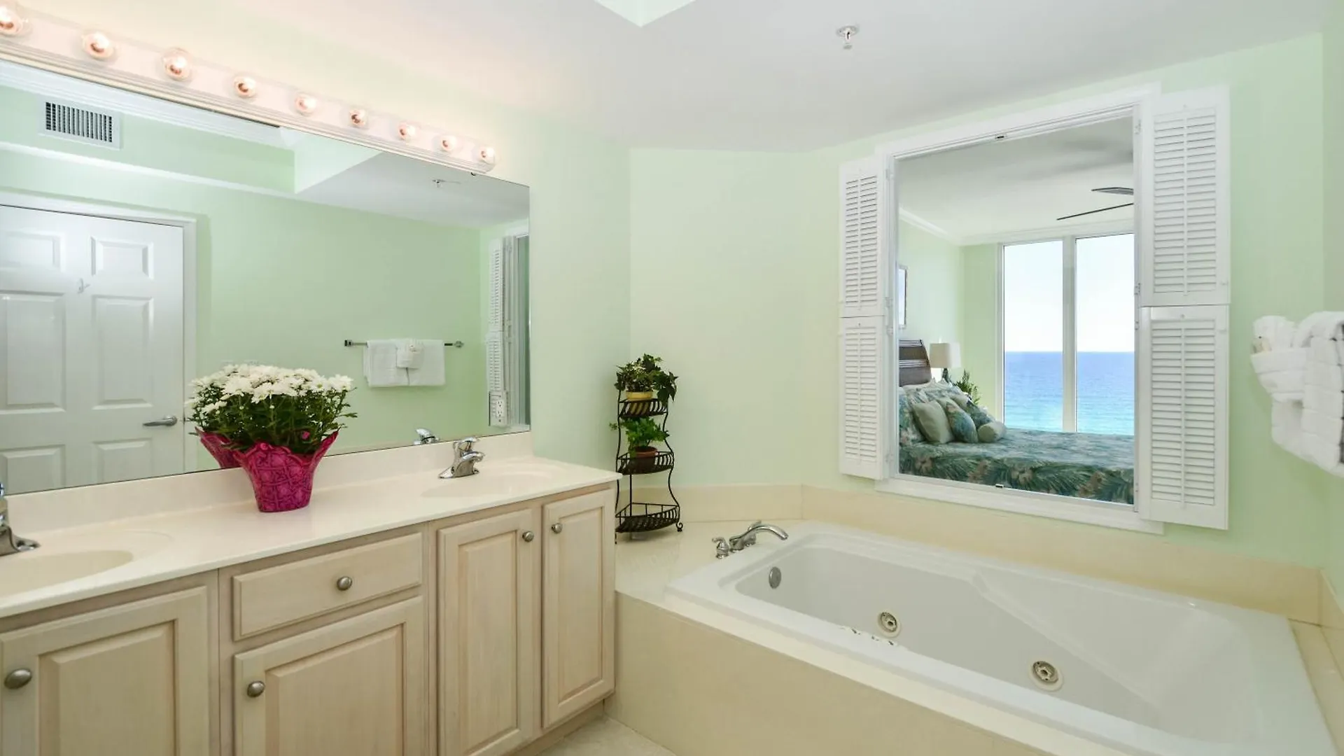 Silver Beach Towers E806 Destin Apartment